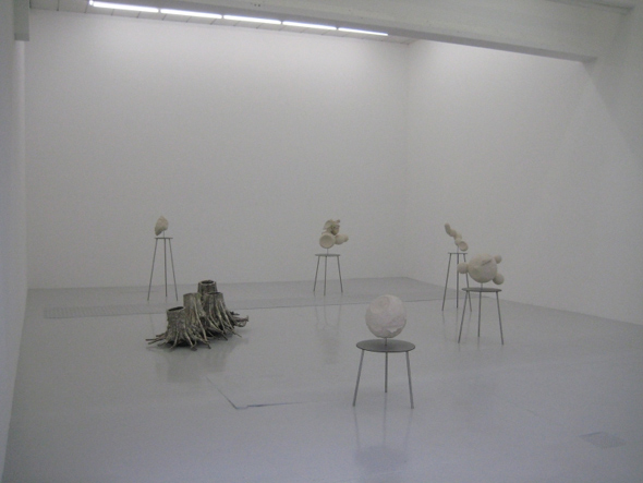 Jone Kvie, Everything Falling into Place