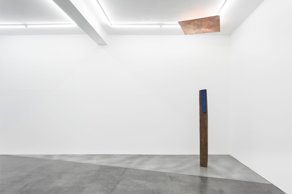 Katinka Bock, Martinzùl, 2014 (floor); Ja (April), 2014 (ceiling)