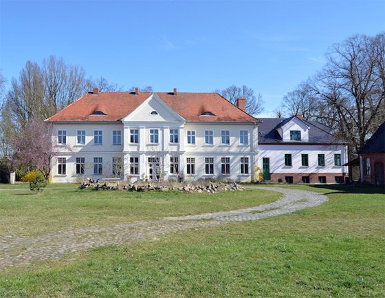 THE FIELD KITCHEN ACADEMY THE FIELD KITCHEN ACADEMY