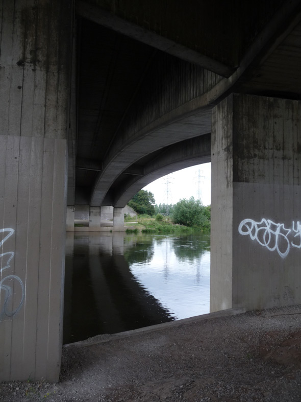 Annexinema & The Magnificent Revolution present a cycle-powered-cinema screening artist's films