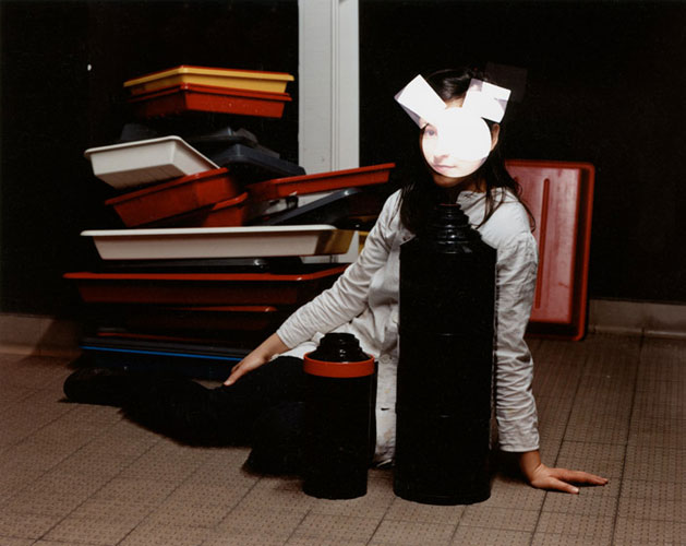 Laura Bielau . Schalengirl 2007 <br/>C-Print 91 x 109 cm Edition 3+1 a.p<br/>Image � Laura Bielau<br/>